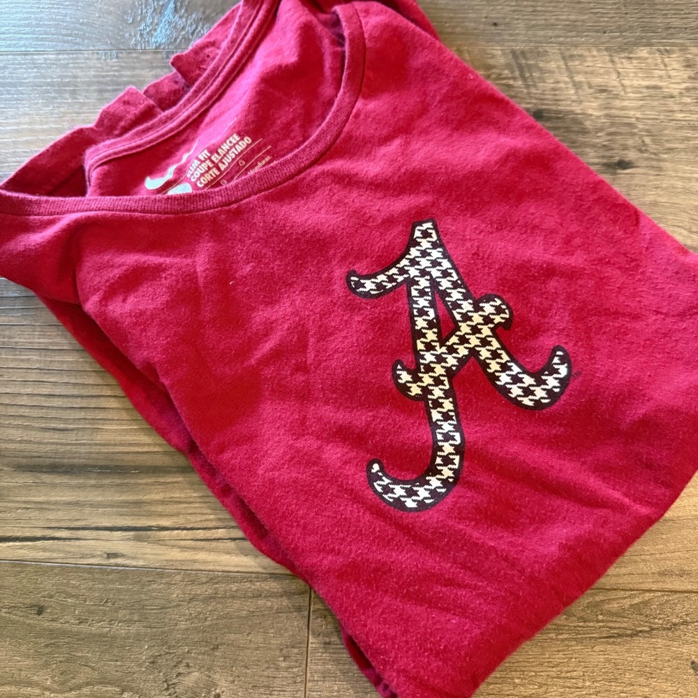 Nike Alabama Crimson Tide Houndstooth A Logo T-Shirt Red Slim Fit Girls‎ Large